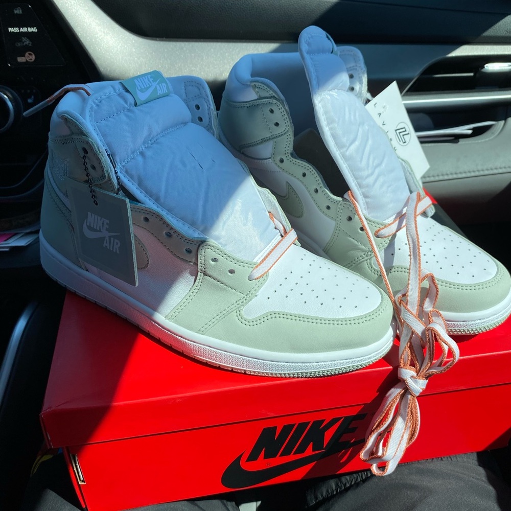 Jordan 1 seafoam white